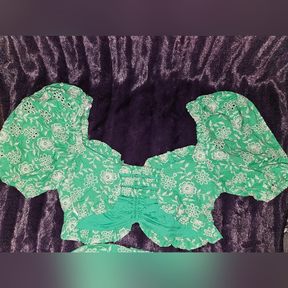 STUDIO F CROP TOP AND SHORT EMBROIDERED FABRIC - Picture 7 of 7